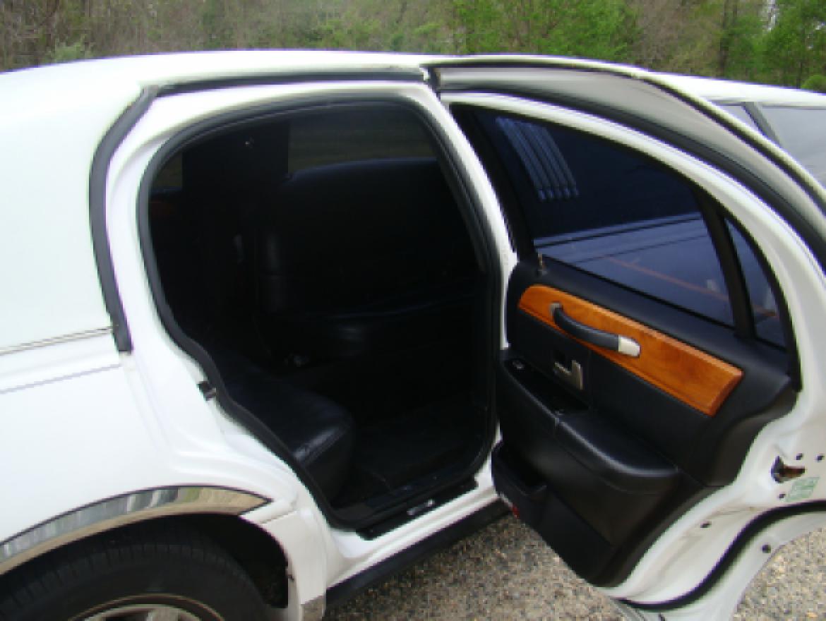 Photo of Limousine for sale: 2004 Lincoln  Town Car Executive Limo