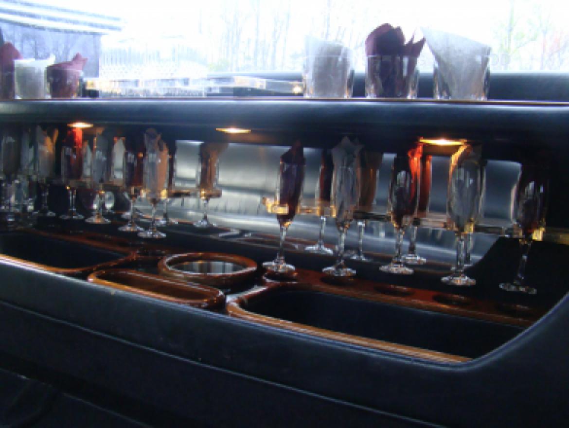 Photo of Limousine for sale: 2004 Lincoln  Town Car Executive Limo