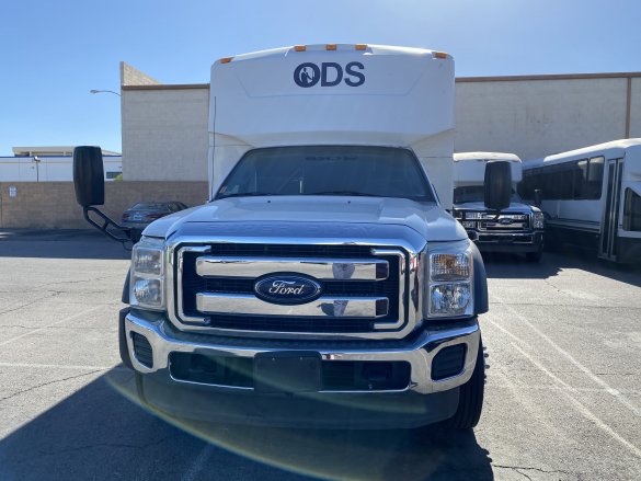 2015 Ford F550 Shuttle Bus for Sale in Las Vegas, NV - Photo 2