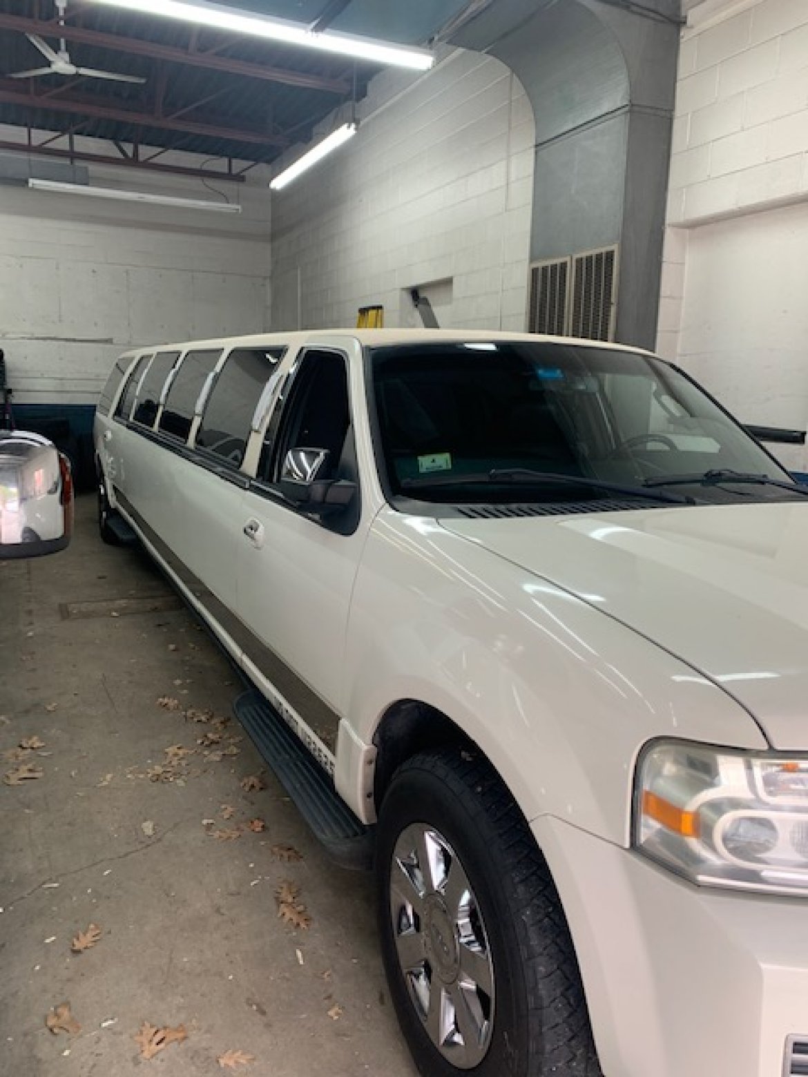 SUV Stretch for sale: 2008 Lincoln Navigator 140&quot; by Royale Coach