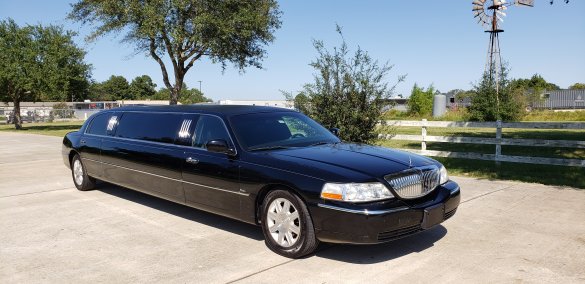 2007 Lincoln Towncar Limousine for Sale in Houston, TX - Main Photo