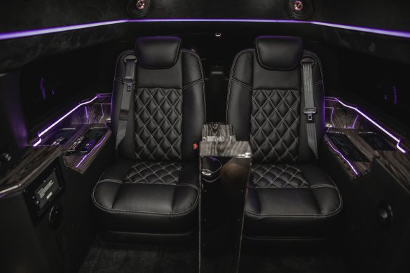 2019 GMC Yukon xl CEO SUV Mobile Office for Sale in Enter Zip First, MO - Photo 2
