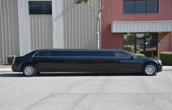 2014 Chrysler 300 Limousine for Sale in Fontana, CA - Photo 2