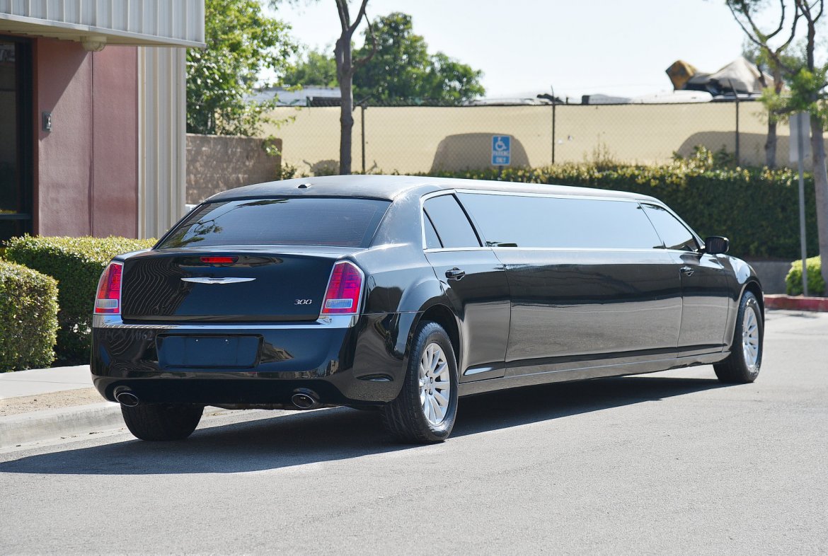 Limousine for Sale in Fontana, CA - Photo 4