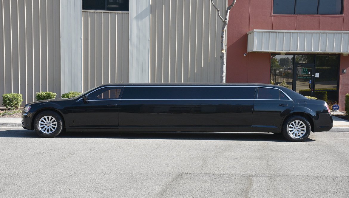 Limousine for Sale in Fontana, CA - Photo 5