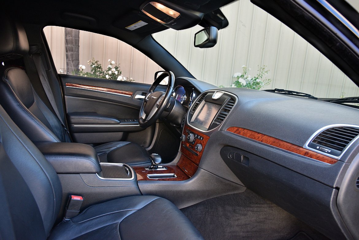 Limousine for Sale in Fontana, CA - Photo 9