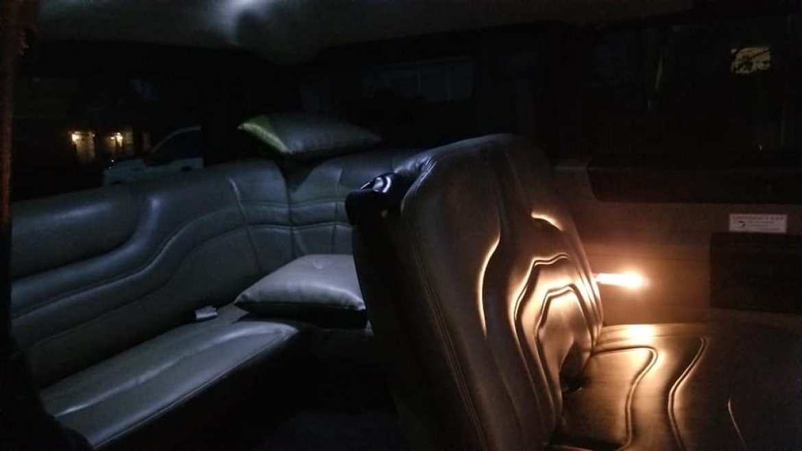 SUV Stretch for Sale in Fairfield, CA - Photo 9
