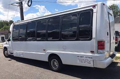 2011 Ford E-450 Shuttle Bus for Sale in Oaklyn, New Jersey, US - Photo 3