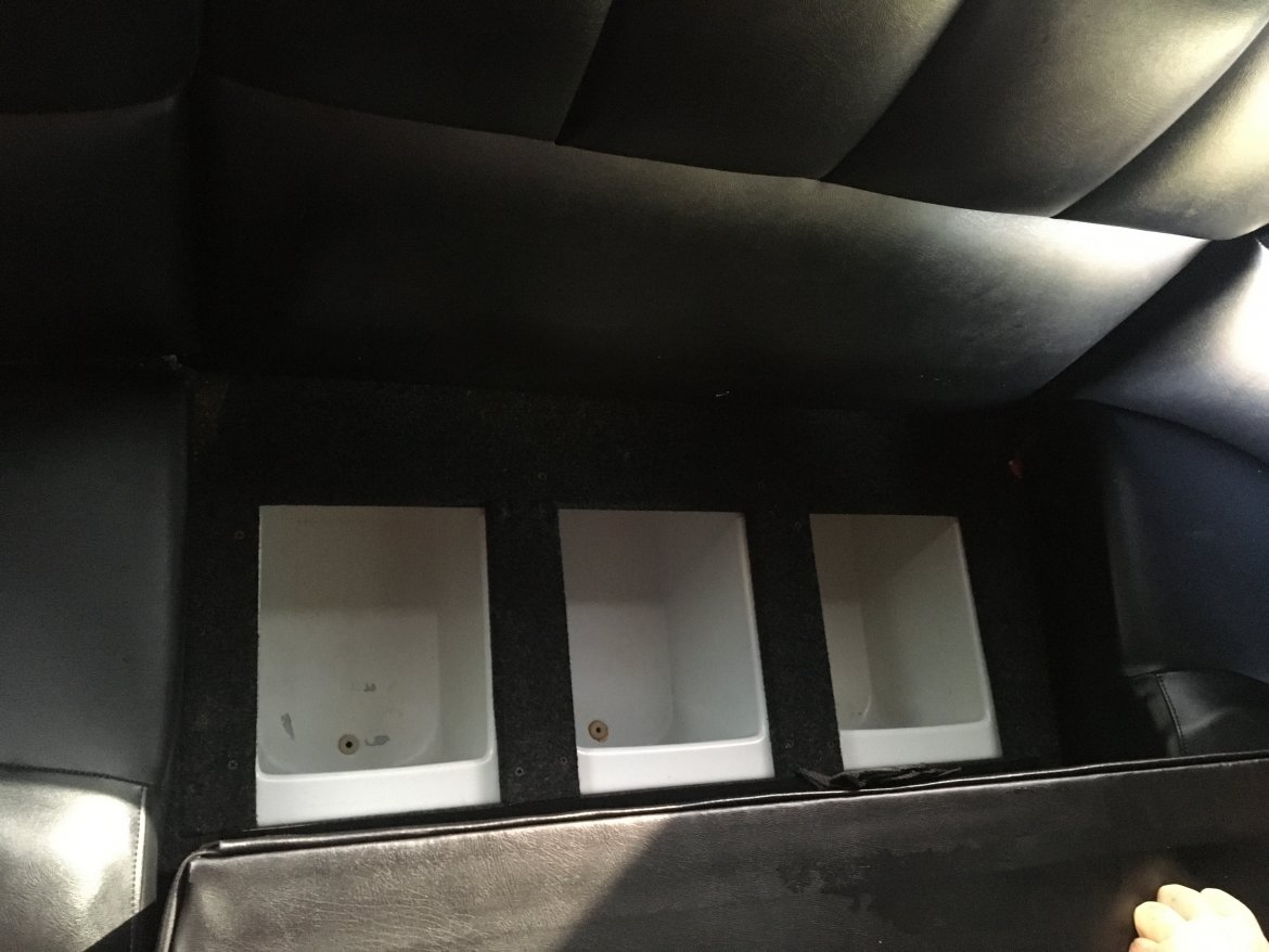 Limo Bus for Sale in Martinsburg, WV - Photo 8