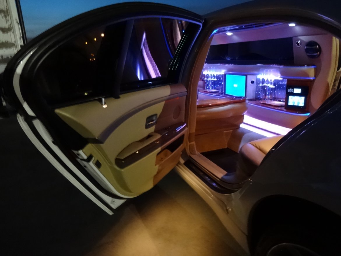 Photo of Limousine for sale: 2003 BMW 740 L 140&quot; by Sterling Coachworks