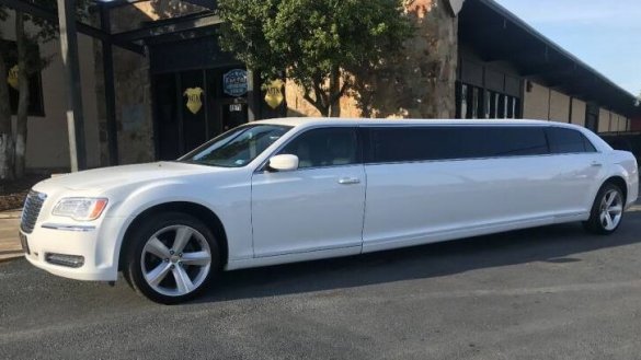 2014 Chrysler 300 Limousine for Sale in Richmond, VA - Photo 2