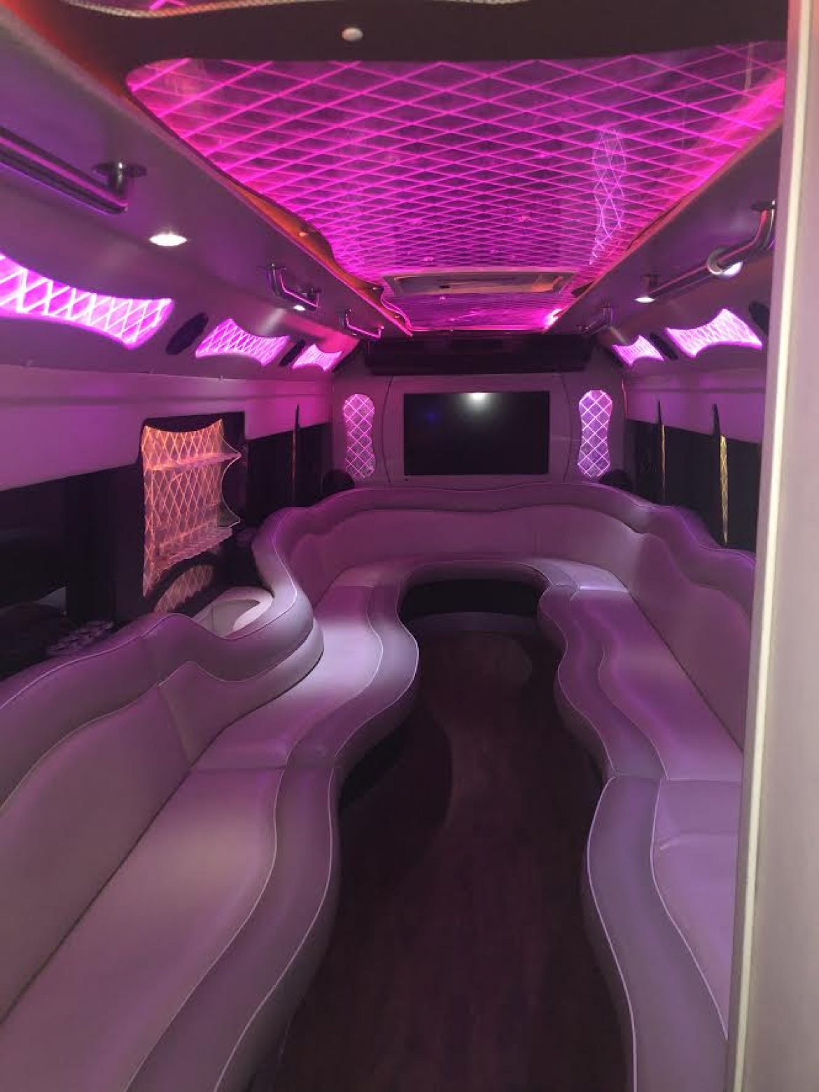 Limo Bus for sale: 2003 Ford E450 31&quot;
