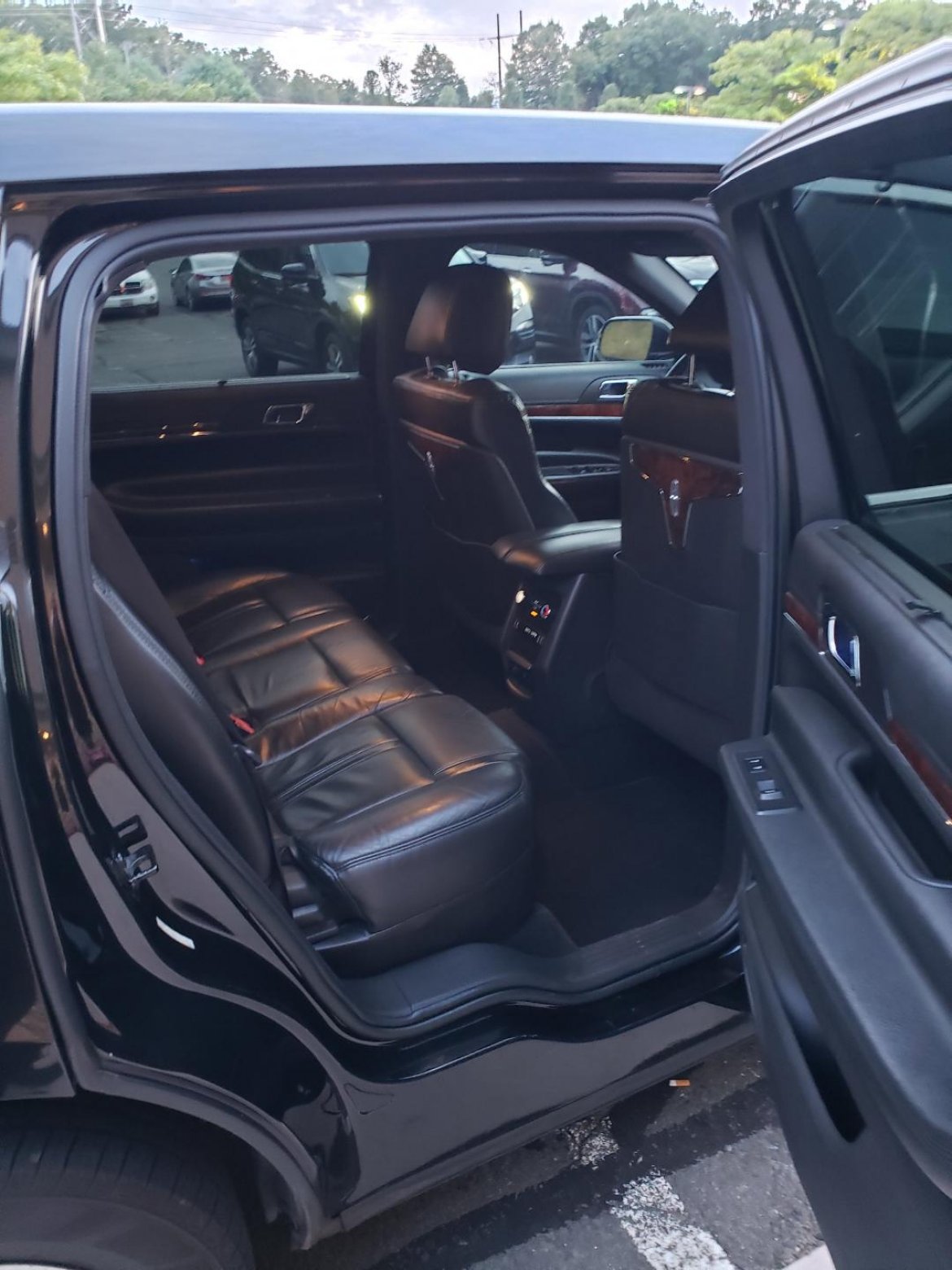 SUV for Sale in Milford, CT - Photo 6