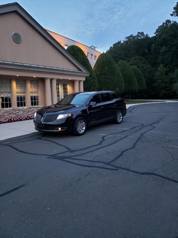 2014 Lincoln MKT SUV for Sale in Milford, CT - Photo 3