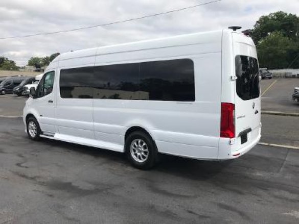 2020 Mercedes-Benz 3500 Super Single Sprinter for Sale in Oaklyn, NJ - Photo 2