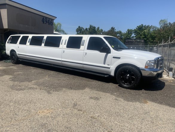 2002 Ford Excursion SUV Stretch for Sale in Fresno, CA - Photo 2