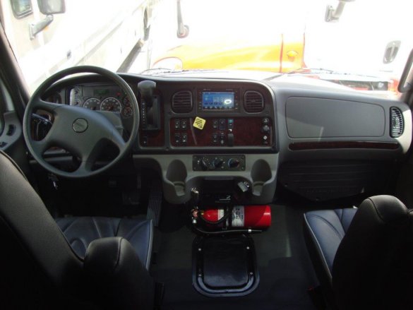 2021 Freightliner M2 ECoach 45 Wide Body Executive Shuttle for Sale in CARSON, CA - Photo 2