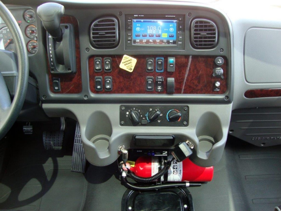 Executive Shuttle for Sale in CARSON, CA - Photo 3