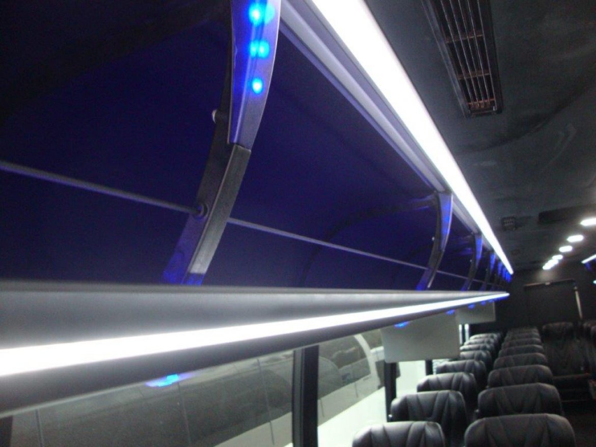 Executive Shuttle for Sale in CARSON, CA - Photo 10