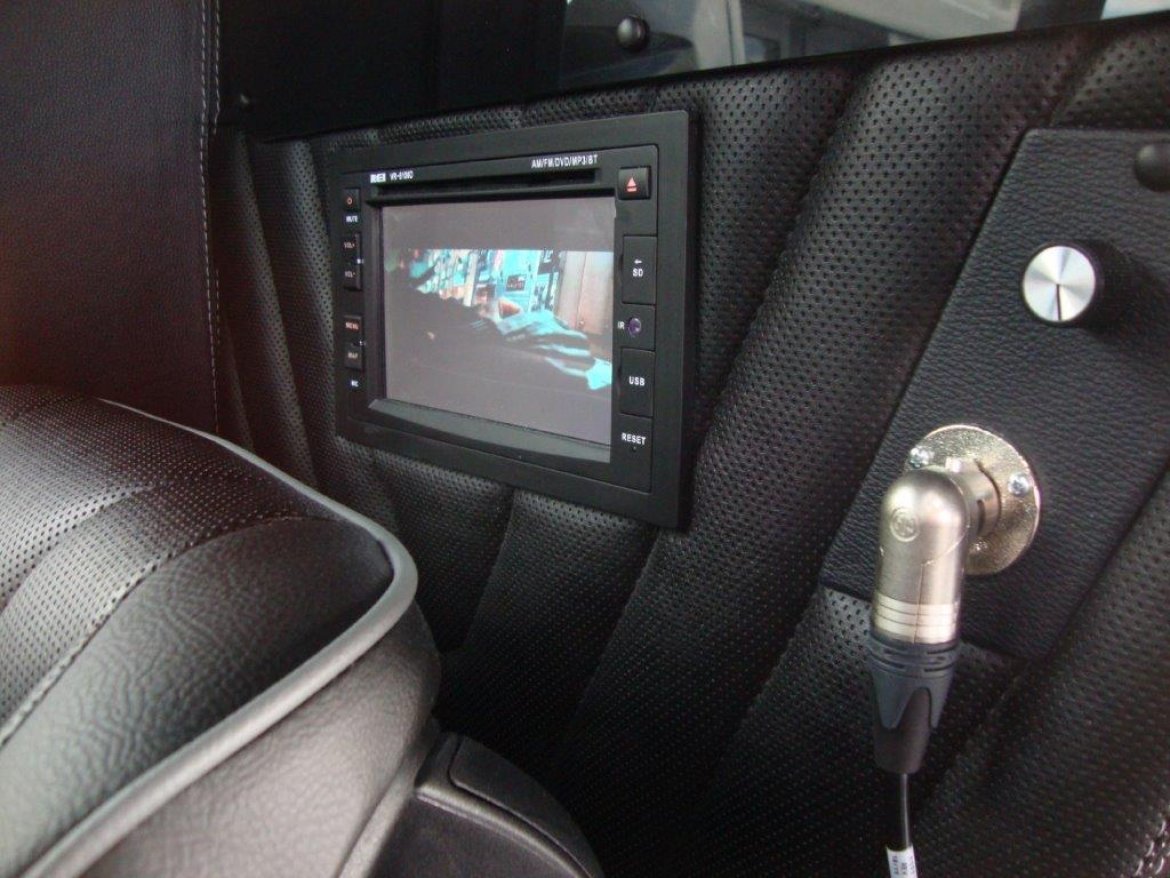 Executive Shuttle for Sale in CARSON, CA - Photo 15