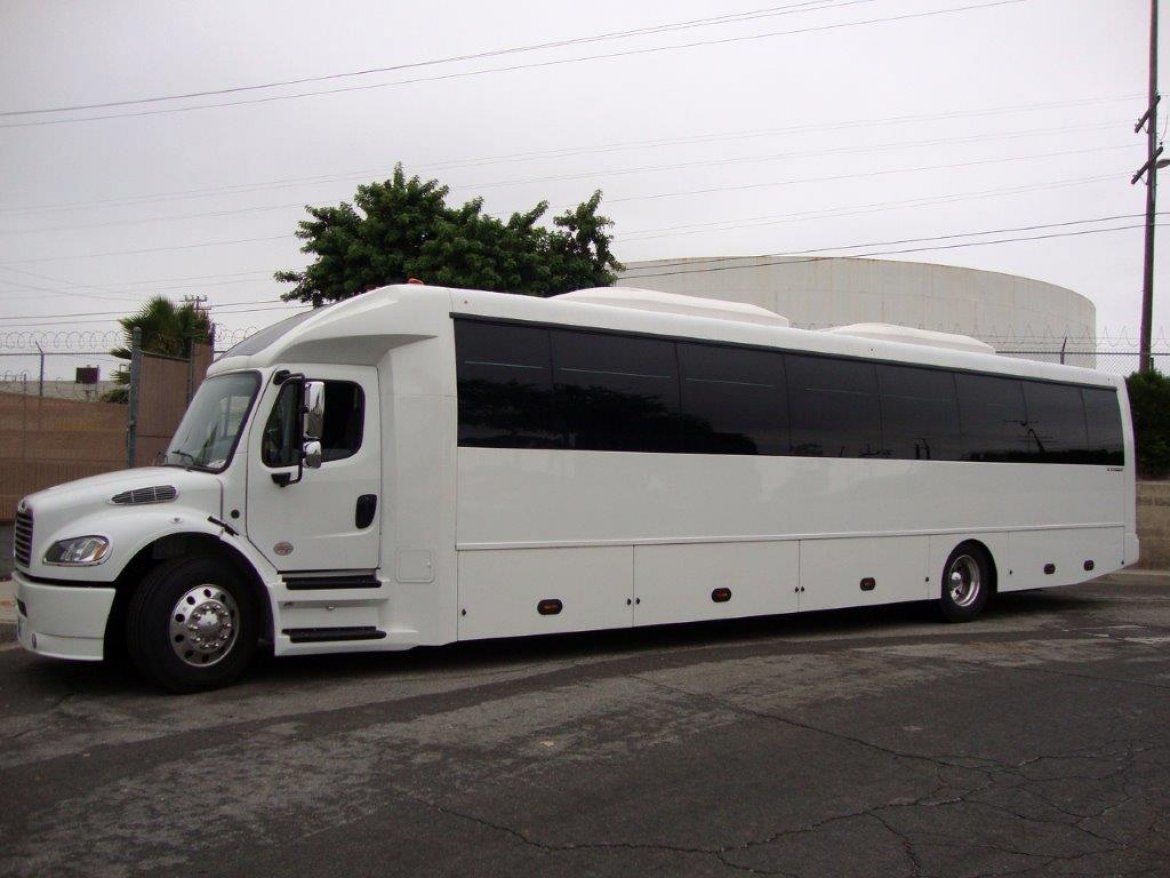 Executive Shuttle for Sale in CARSON, CA - Photo 20