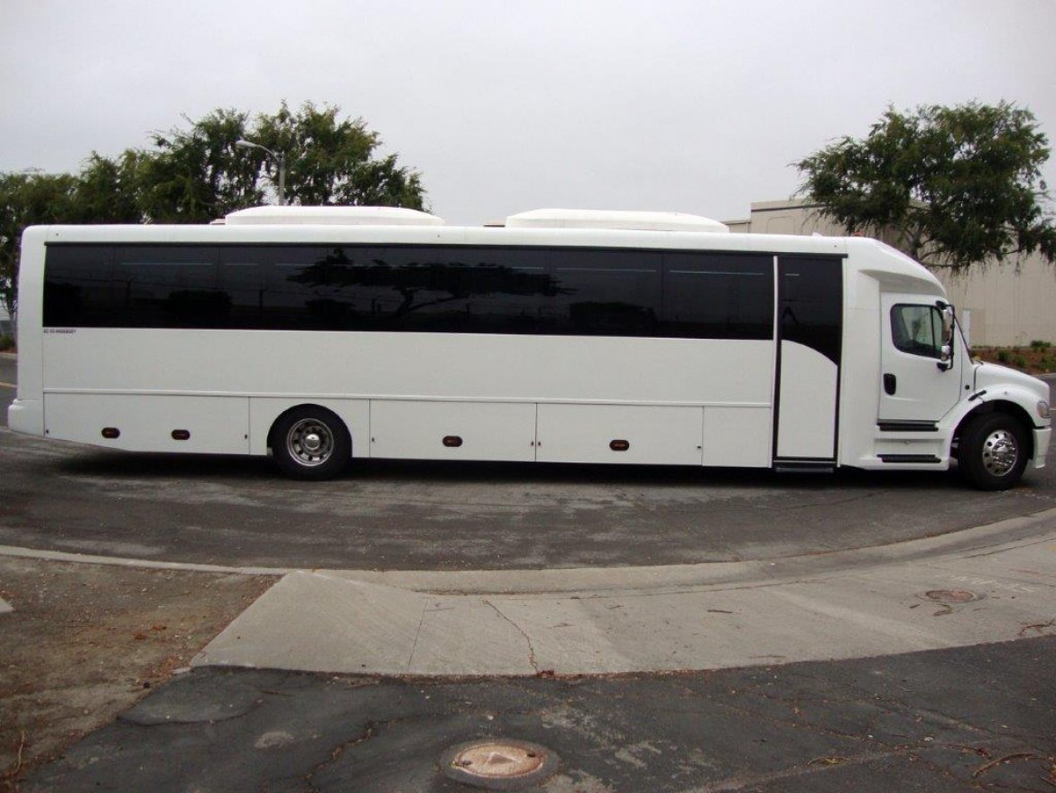 Executive Shuttle for Sale in CARSON, CA - Photo 25