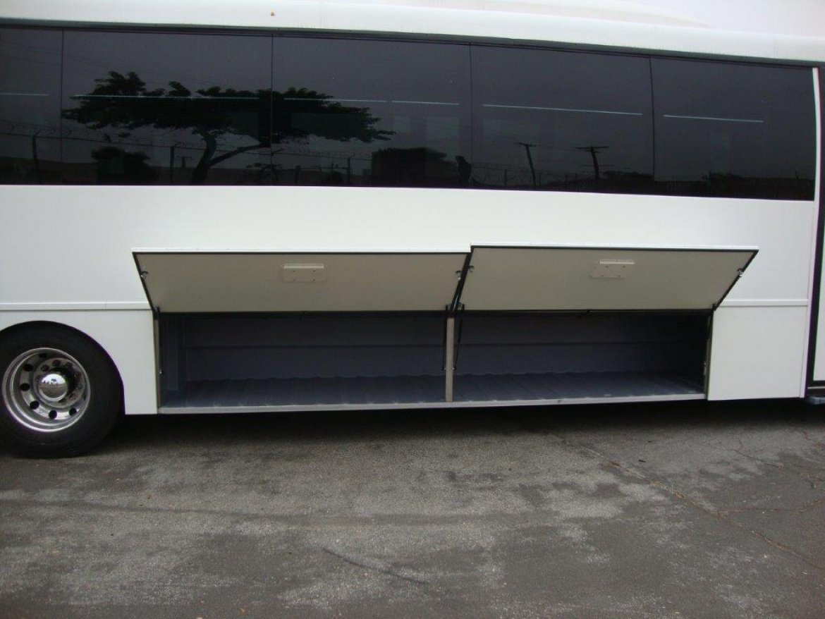 Executive Shuttle for Sale in CARSON, CA - Photo 29