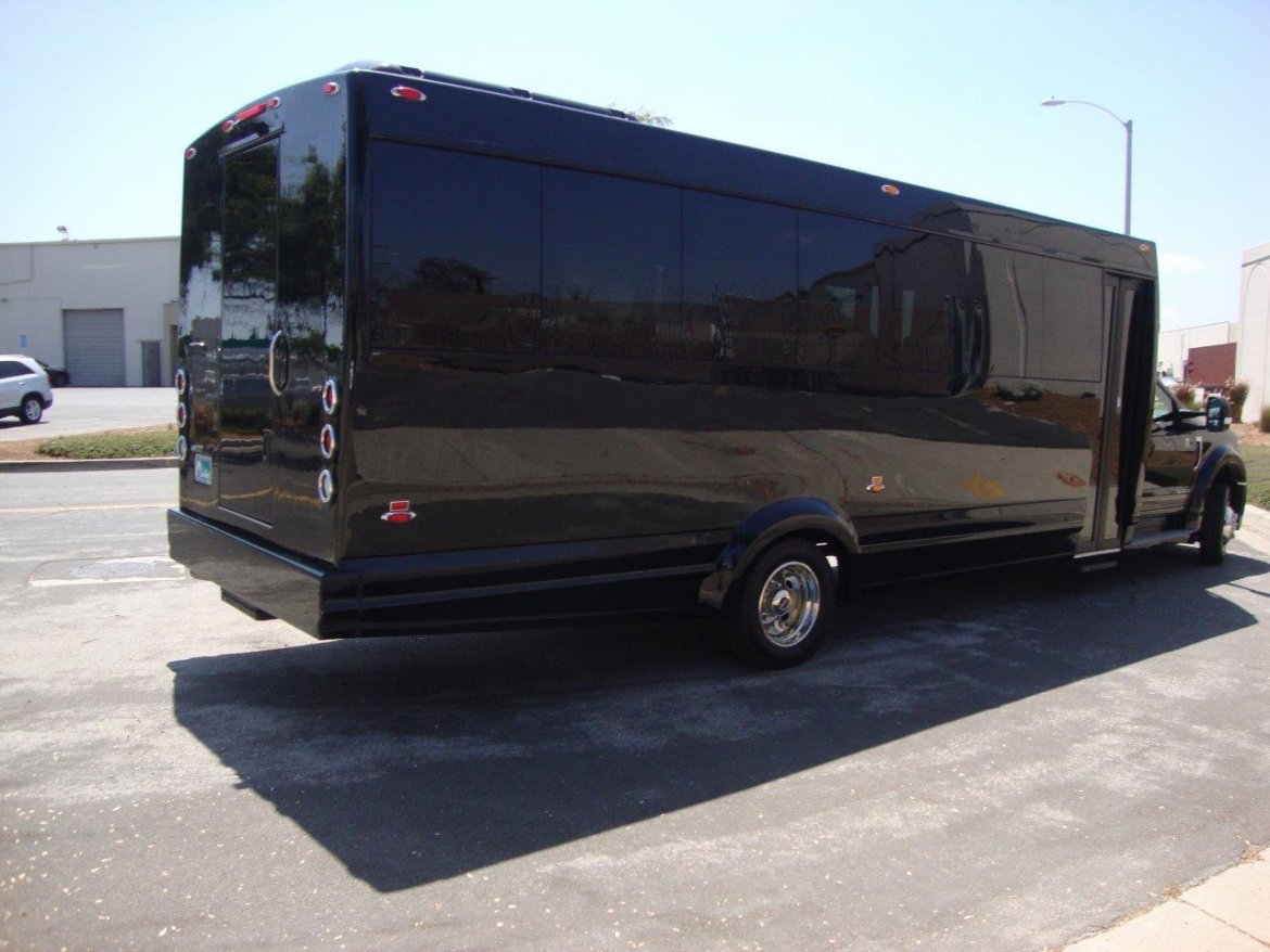 Shuttle Bus for Sale in CARSON, CA - Photo 8