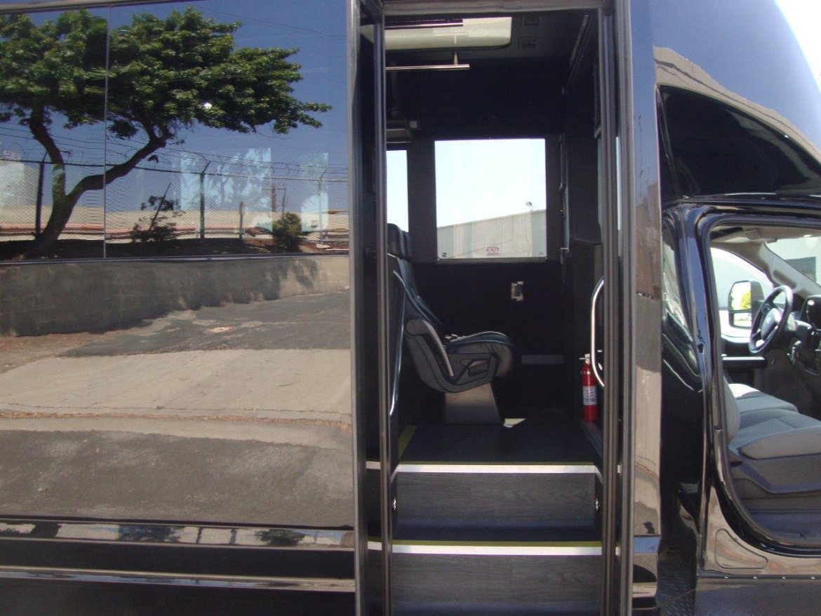 Shuttle Bus for Sale in CARSON, CA - Photo 10