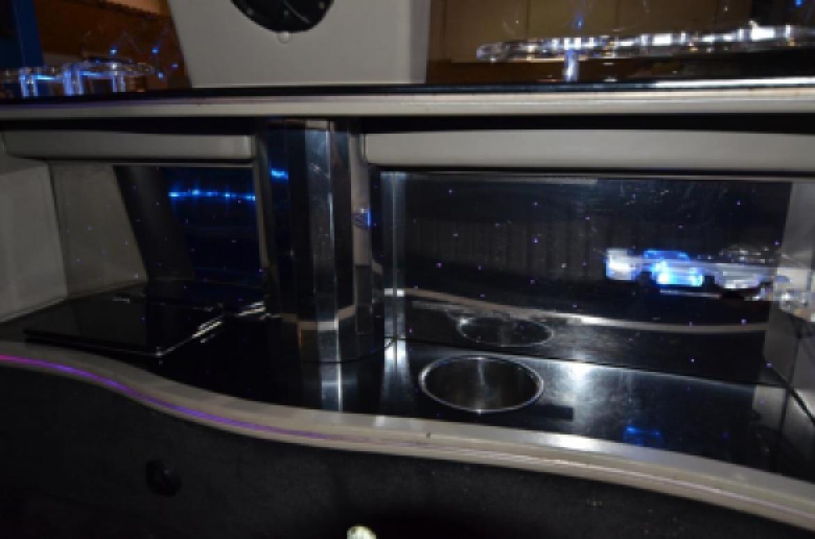 Photo of Limousine for sale: 2006 Lincoln  Town Car 180&quot; by Great Lakes