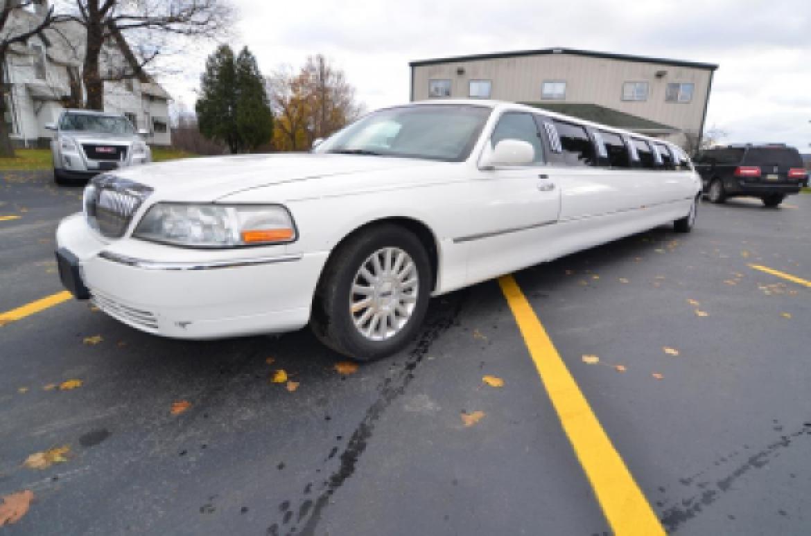 Photo of Limousine for sale: 2006 Lincoln  Town Car 180&quot; by Great Lakes
