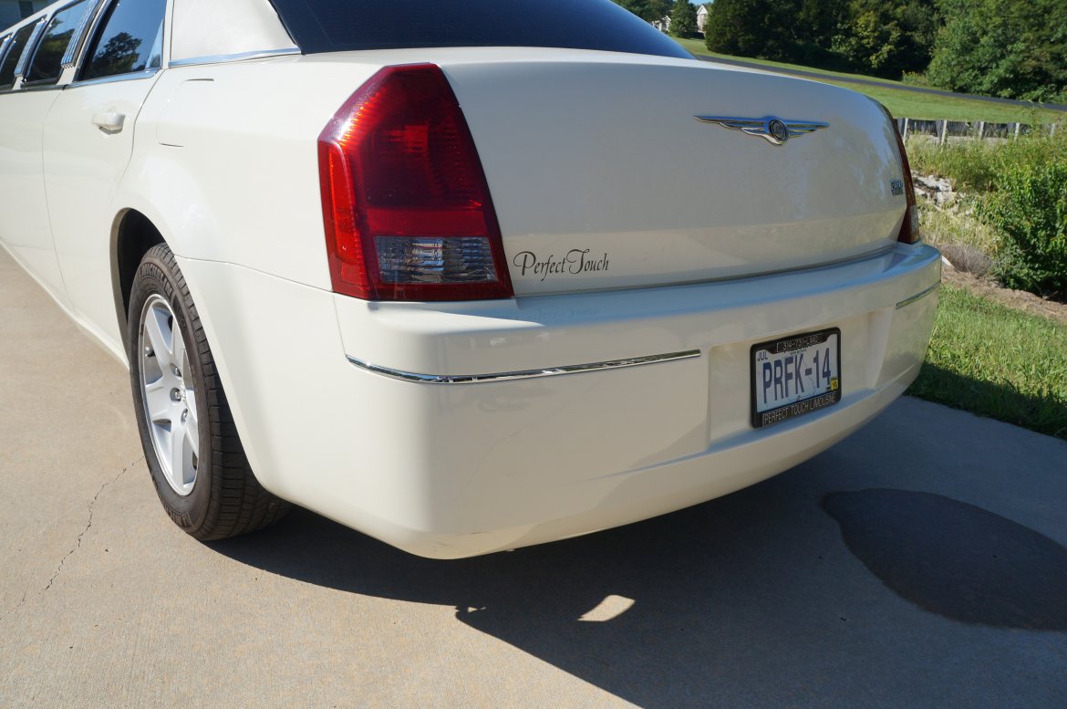Limousine for Sale in Wentzville, MO - Photo 3