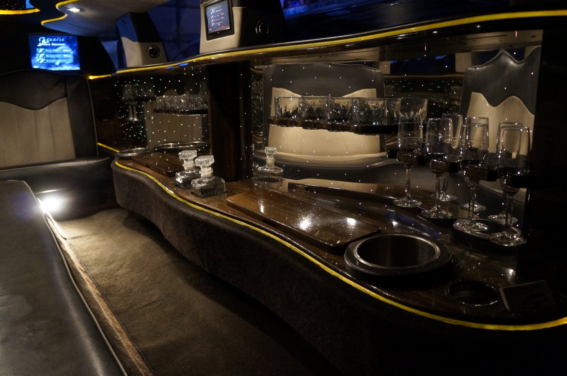 Limousine for Sale in Wentzville, MO - Photo 6