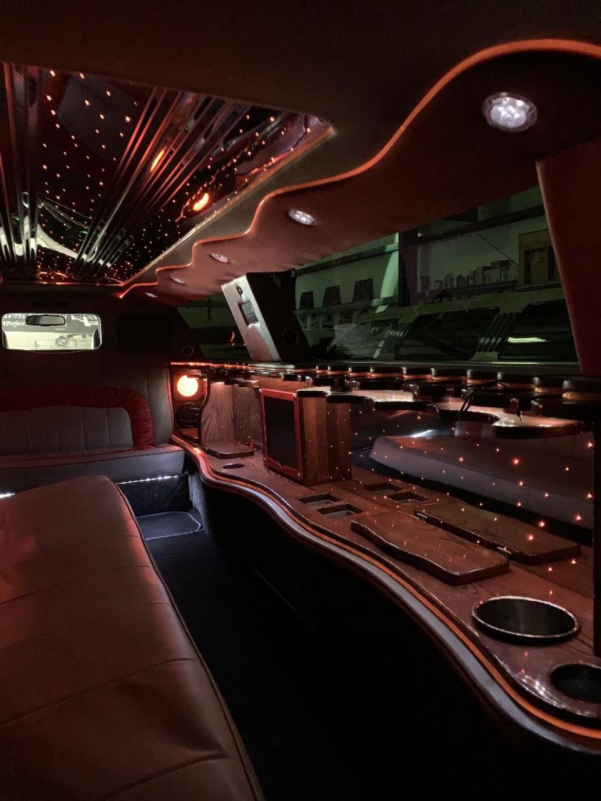 Limousine for sale: 2006 Lincoln Town Car 140&quot; by S&amp;R Coach