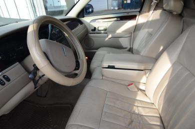 2007 Lincoln Town Car Limousine for Sale in North East, Pennsylvania, US - Photo 4