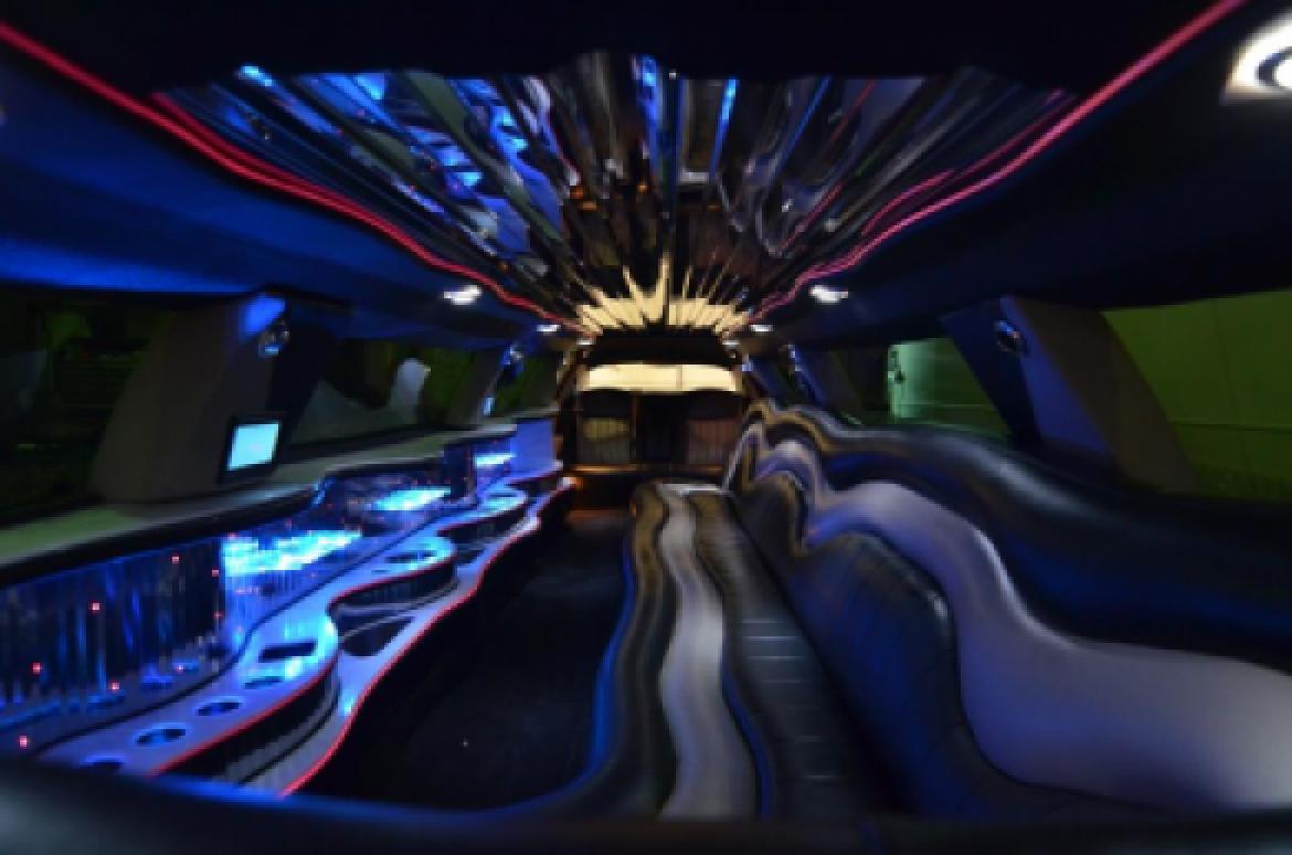 Photo of Limousine for sale: 2007 Lincoln Town Car 180" by Signature