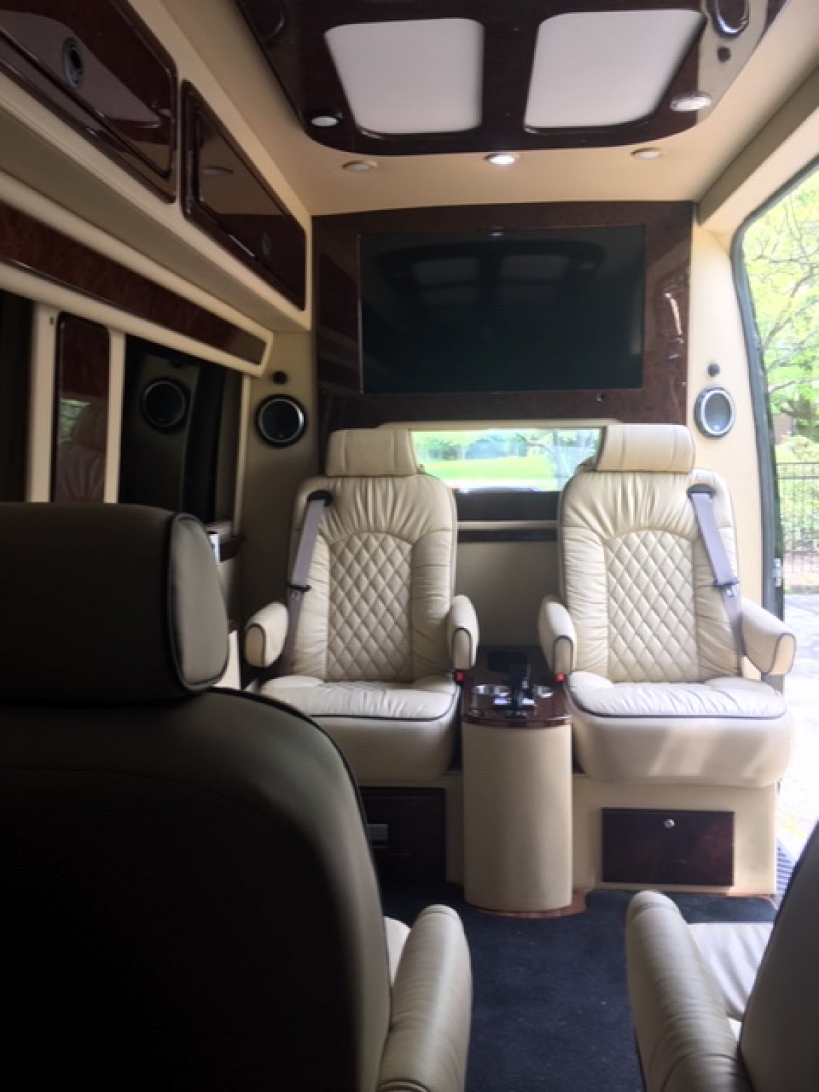 2017  Mercedes-Benz 3500 Sprinter - Photo 2