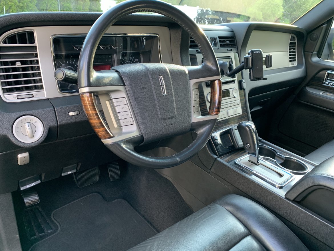 Limousine for Sale in ridge, NY - Photo 29