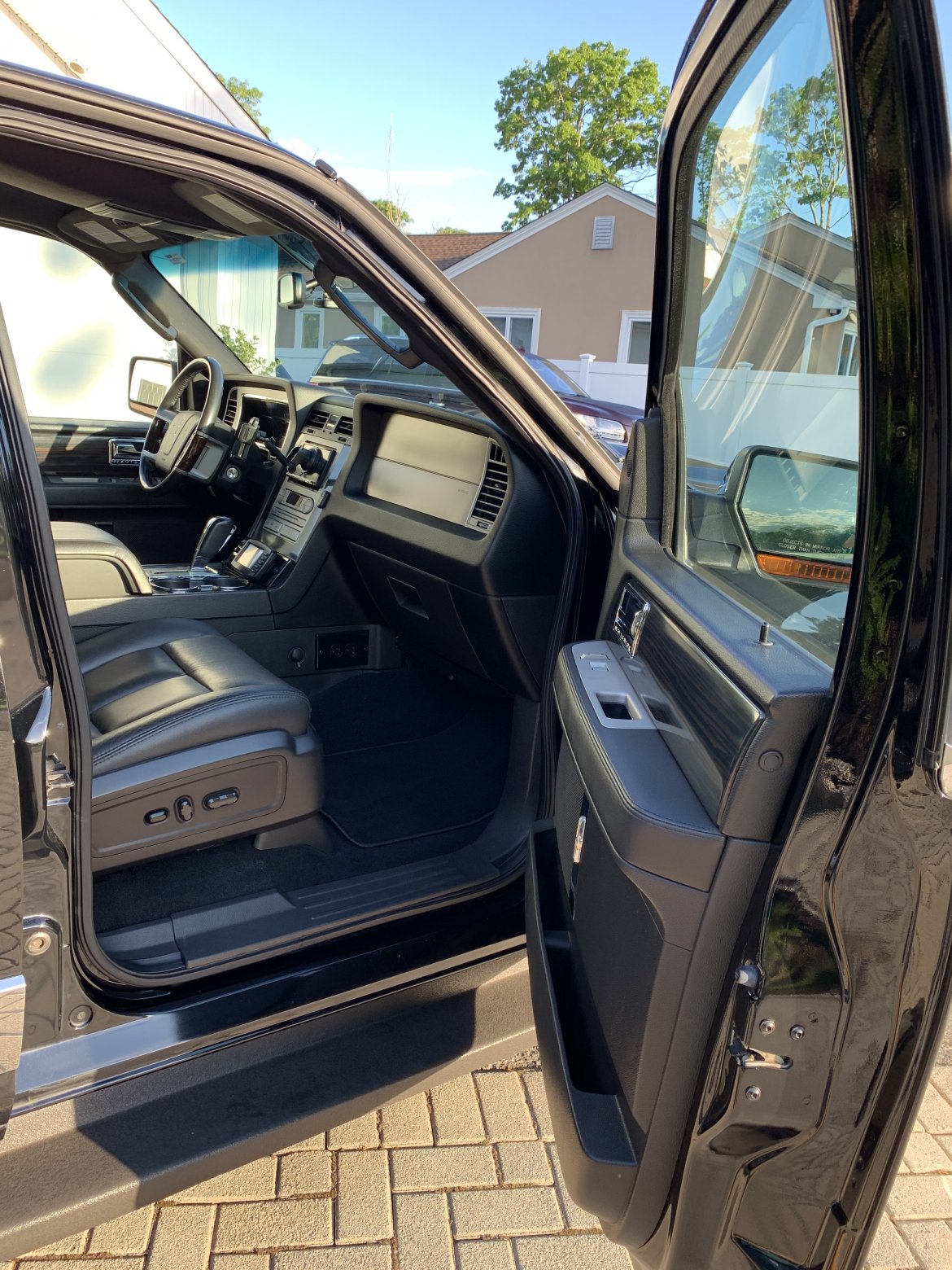 Limousine for Sale in ridge, NY - Photo 34