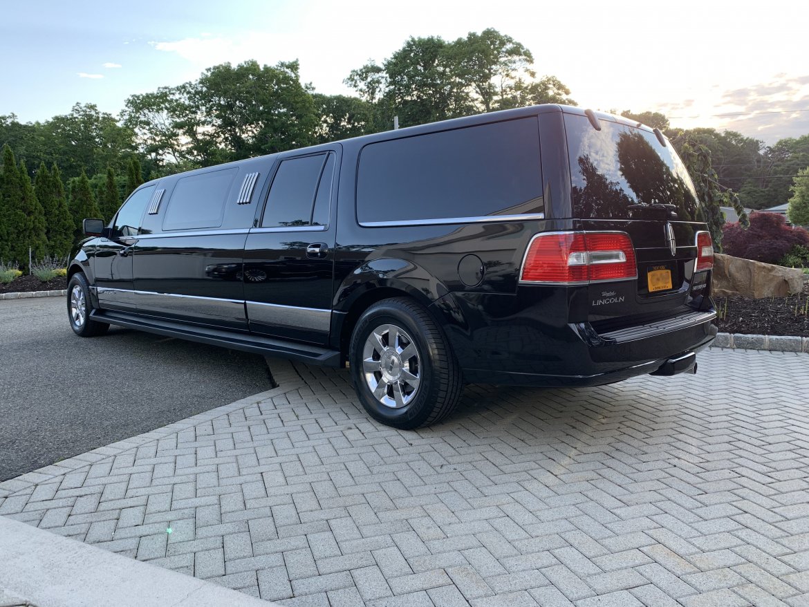 Limousine for Sale in ridge, NY - Photo 4