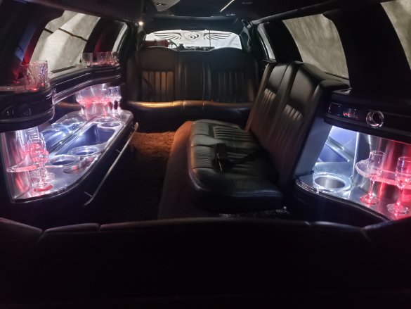 2006 Lincoln Town Car Limousine for Sale in Nevada City, CA - Photo 3