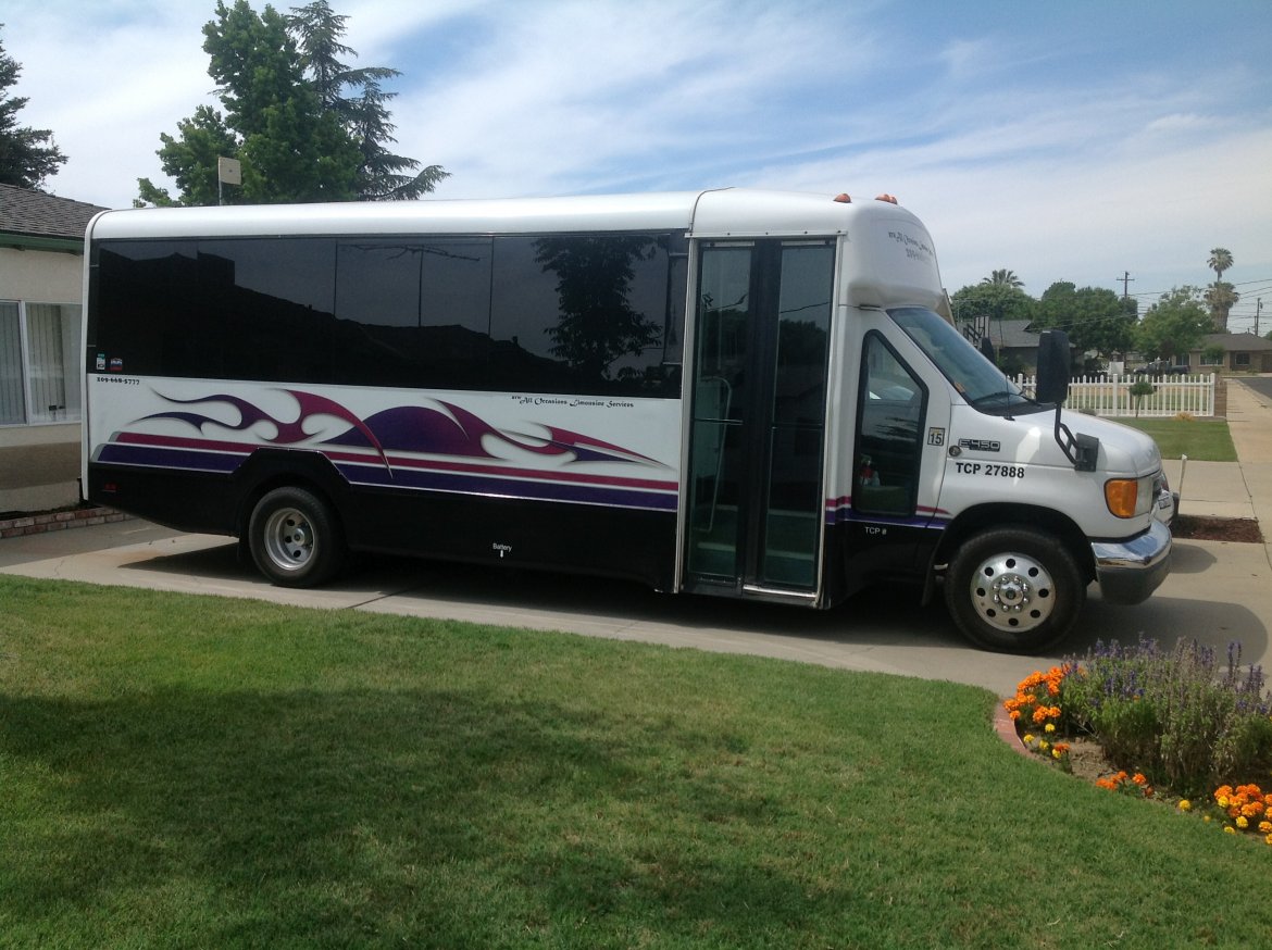 Limo Bus for Sale in Turlock, CA - Photo 2