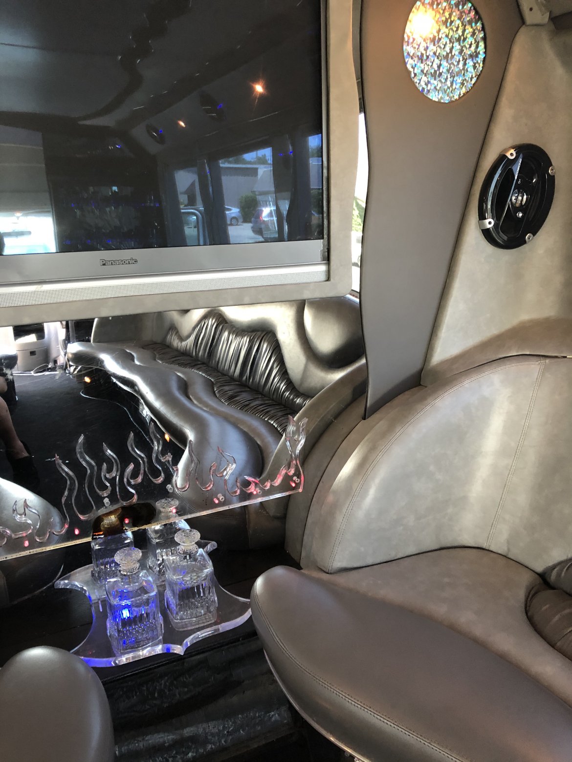 Limo Bus for Sale in Turlock, CA - Photo 4