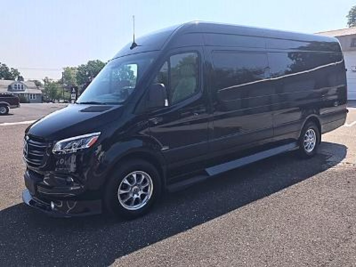 Sprinter for sale: 2019 Mercedes-Benz 3500 Super Single Sprinter 24" by Midwest Automotive Design