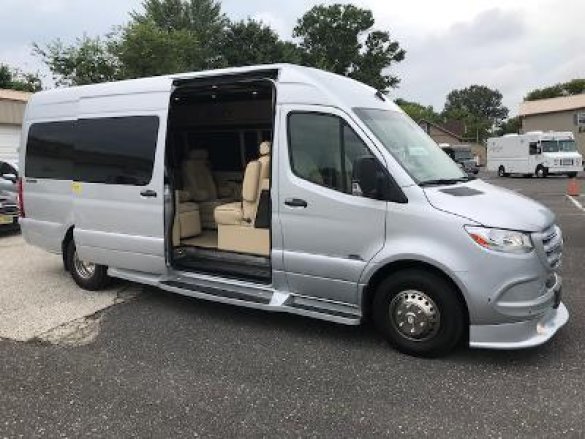 2019 Mercedes-Benz 170" 3500 Sprinter for Sale in Oaklyn, NJ - Photo 2