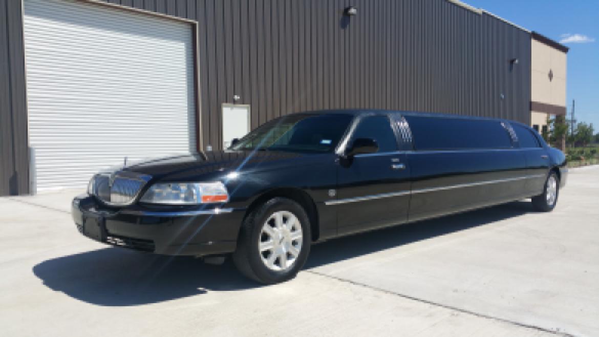 Photo of Limousine for sale: 2007 Lincoln TownCar 120&quot; by LCW