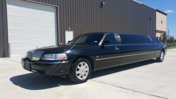 2007 Lincoln TownCar Limousine for Sale in Houston, TX - Photo 3