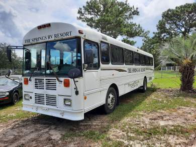 2003 Thomas Bus Shuttle Shuttle Bus for Sale in Ocala, FL - Photo 2