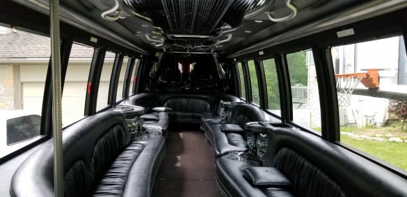 2008 International D3500 Limo Bus for Sale in Carmel, IN - Photo 2