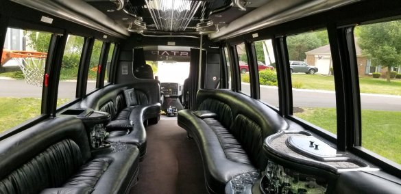 2008 International D3500 Limo Bus for Sale in Carmel, IN - Photo 3